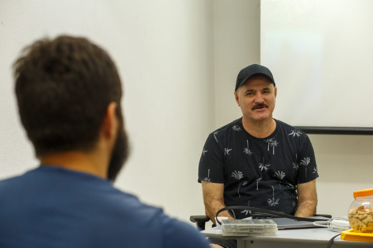 Oficina de produção de filmes independentes desperta curiosidade em participantes
