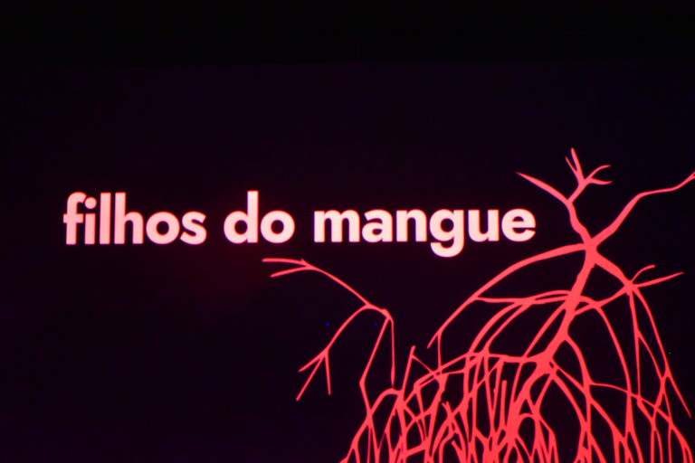 Circuito Penedo exibe Filhos do Mangue e bate-papo com atores Roney Villela e Genilda Silva