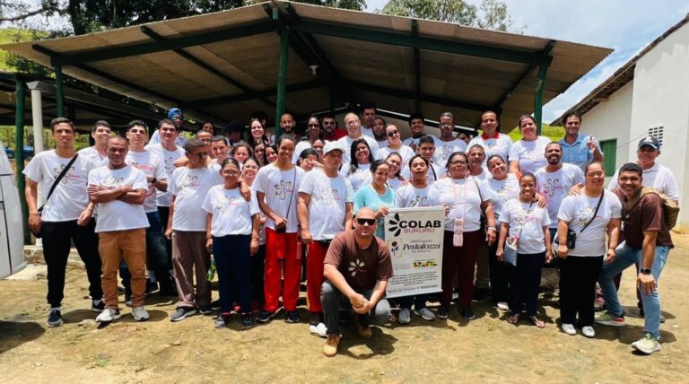 Circuito Penedo de Cinema promove inclusão com visita de grupo da Pestalozzi de Maceió
