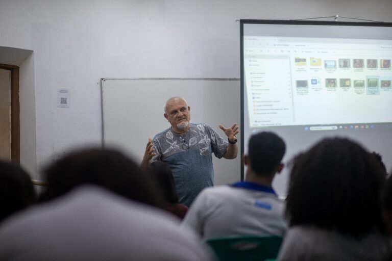 Oficina aborda o processo da realização audiovisual com o cineasta Marcus Vilar