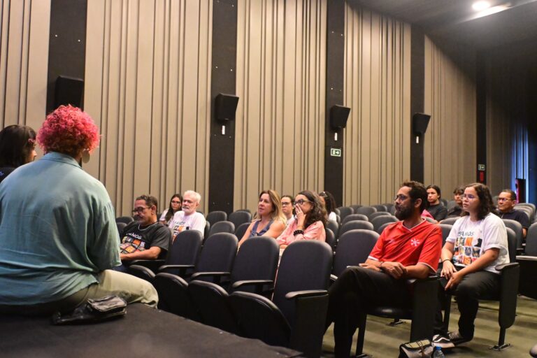 Cardume: Um mergulho na distribuição de curtas brasileiros